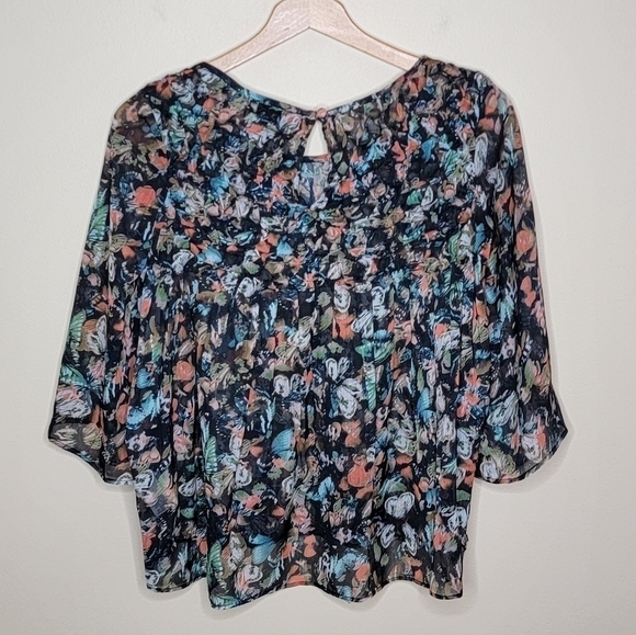 Jessica Simpson | Dark Floral Semi-Sheer Blouse with Pintuck Detail Size XS - Picture 6 of 6